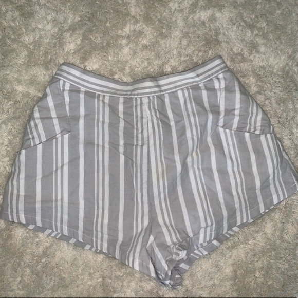 Tobi Grey Multi Striped Shorts - Picture 3 of 3
